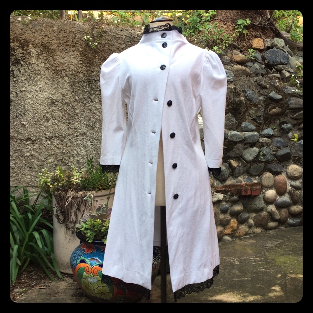 Kriss Soonik white terry robe/coat w French lace; so very Victorian!